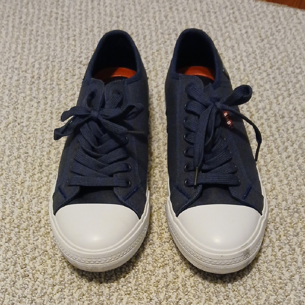 Levis Stylish Navy Blue Sneakers for Men Size 9